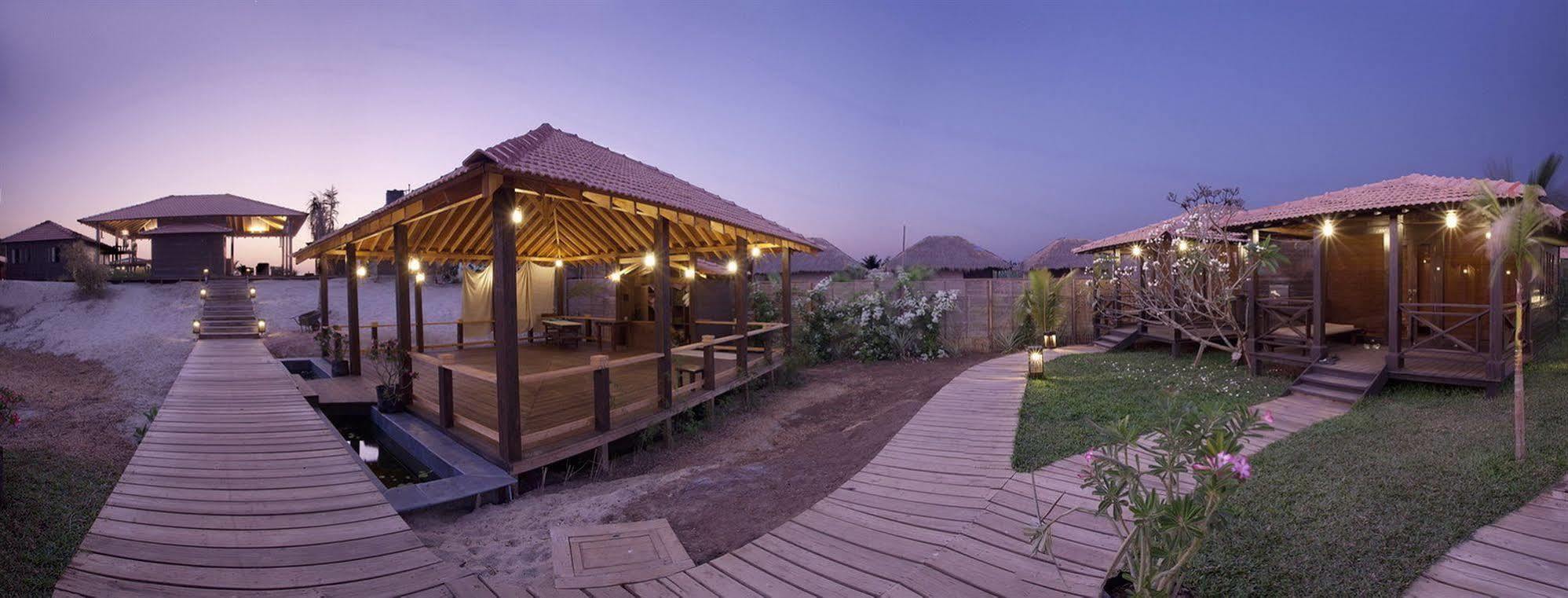 Ecowoods Village Spa & Yoga Retreat Morjim Bagian luar foto